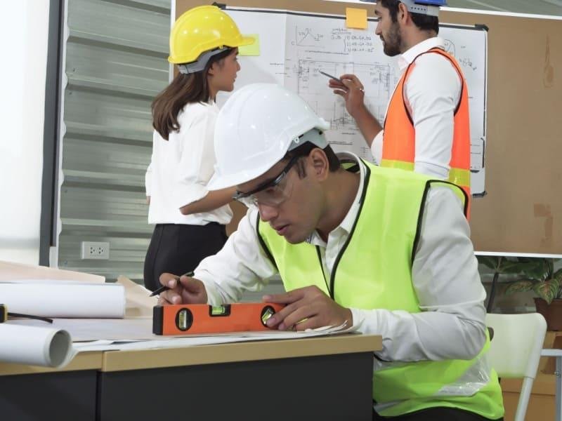 Servicios de ingeniería y gestión de proyectos